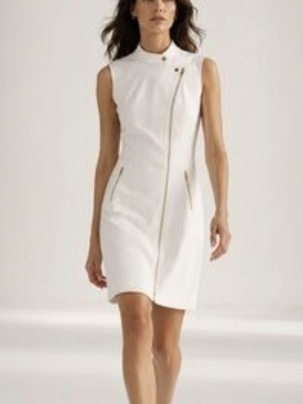 DKNY Elegant Sleeveless White Zip-Front Sheath Dress, size 8